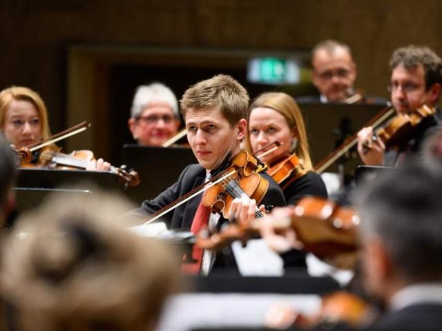 Sinfoniekonzert - mit Werken von Johann Strauß, Dimitri Schostakowitsch und Antonín Dvořák